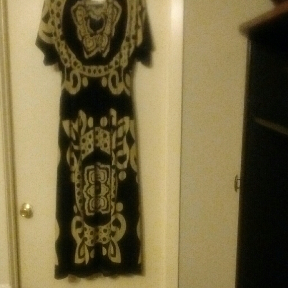 Dresses & Skirts - Exquisitely👍👍 Gorgeous Dress!!!👗👗👗 L.